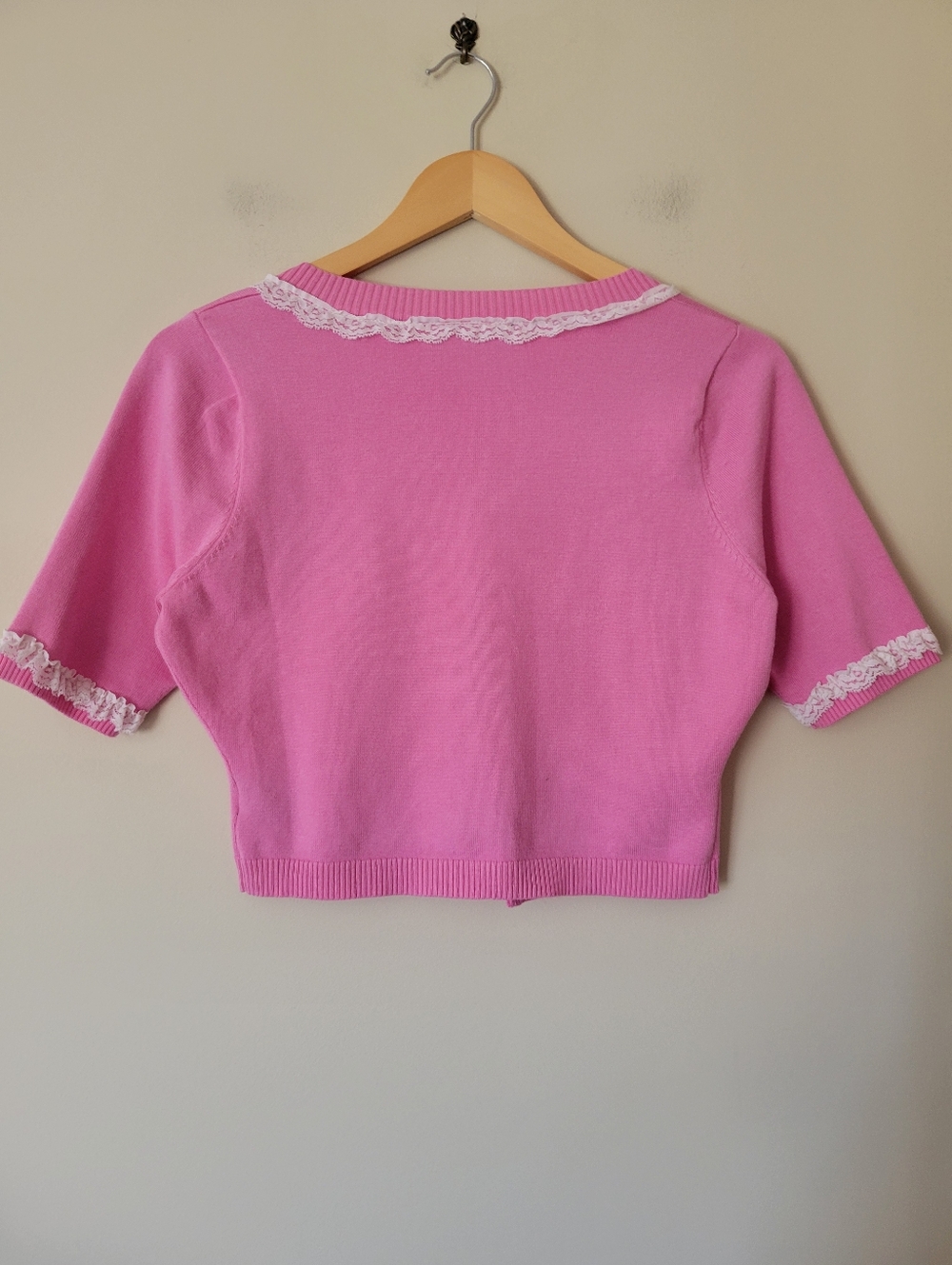Retro Sourpuss Pink Short Sleeve Cropped Cradigan Shrug Embroidered Cherry Sz M - Picture 2 of 7